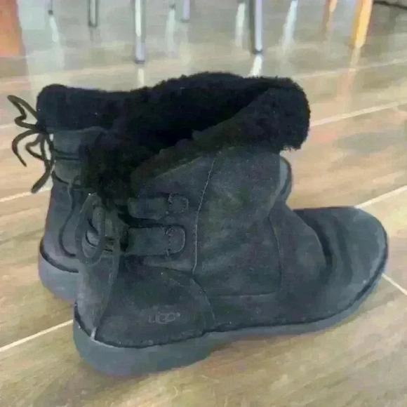 UGG Naiyah Lace Up Back Boots - Picture 6 of 7